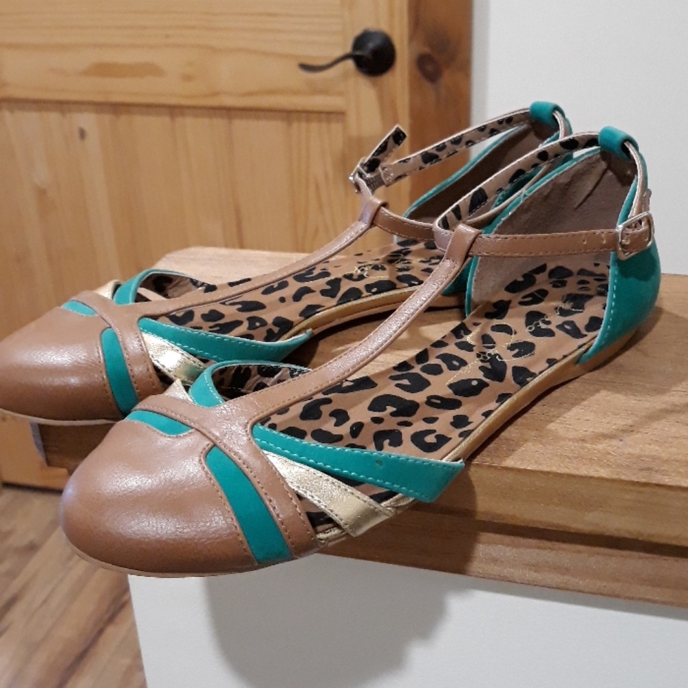 Jessica Simpson flats size 9